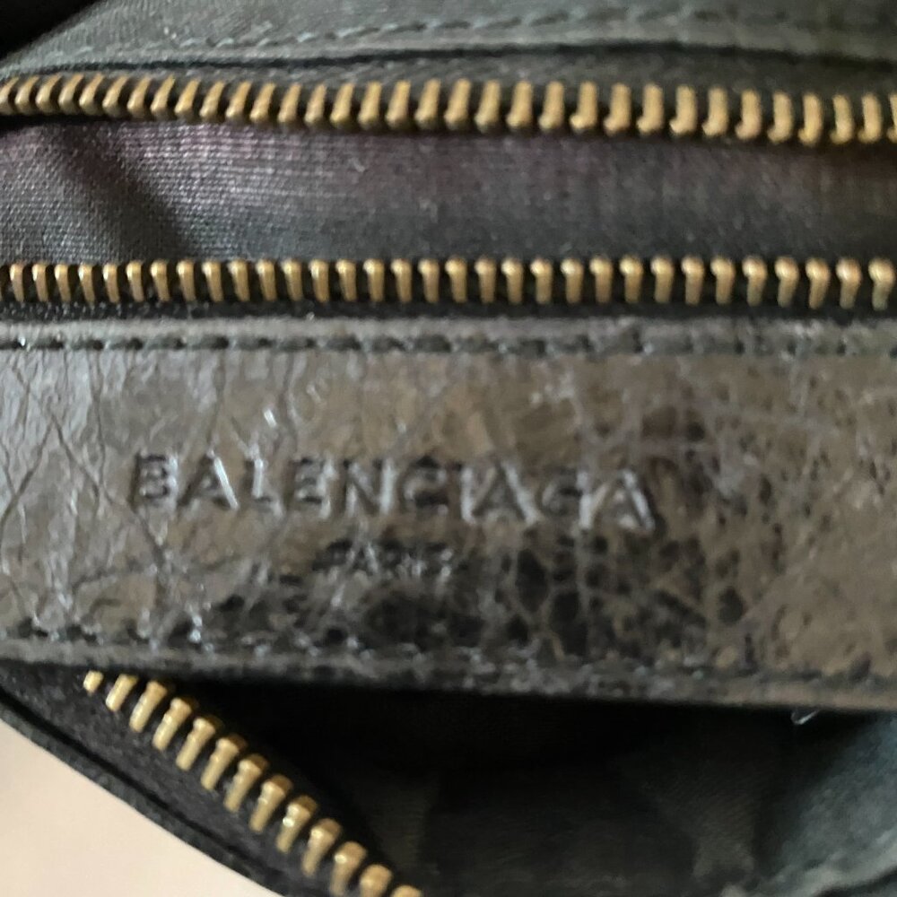 Balenciaga Classic Hip Flat Crossbody Bag Black Leather w/ Mirror - Picture 4 of 10